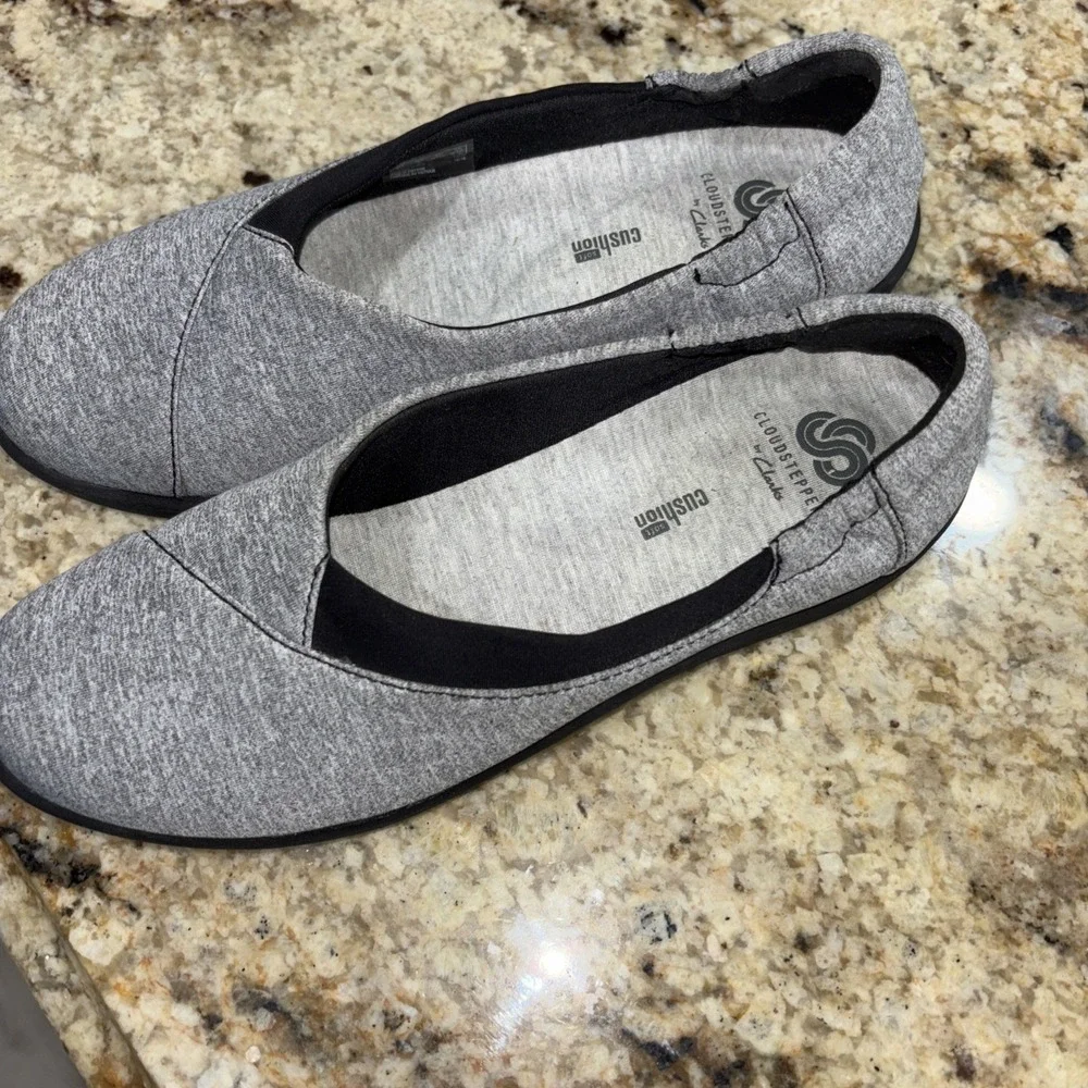 Clark's  Women's Cloudsteppers Slip-Ons Gray Size 7 Cushioned